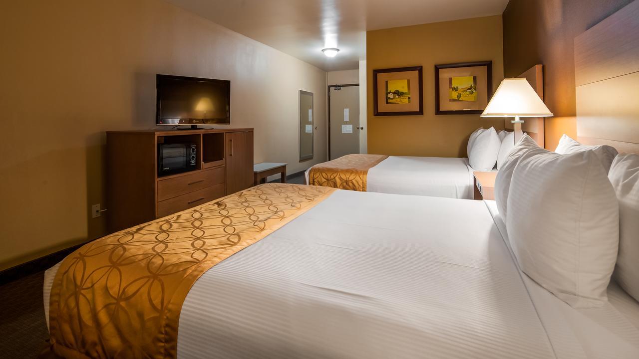 Best Western Of Long Beach Exteriér fotografie