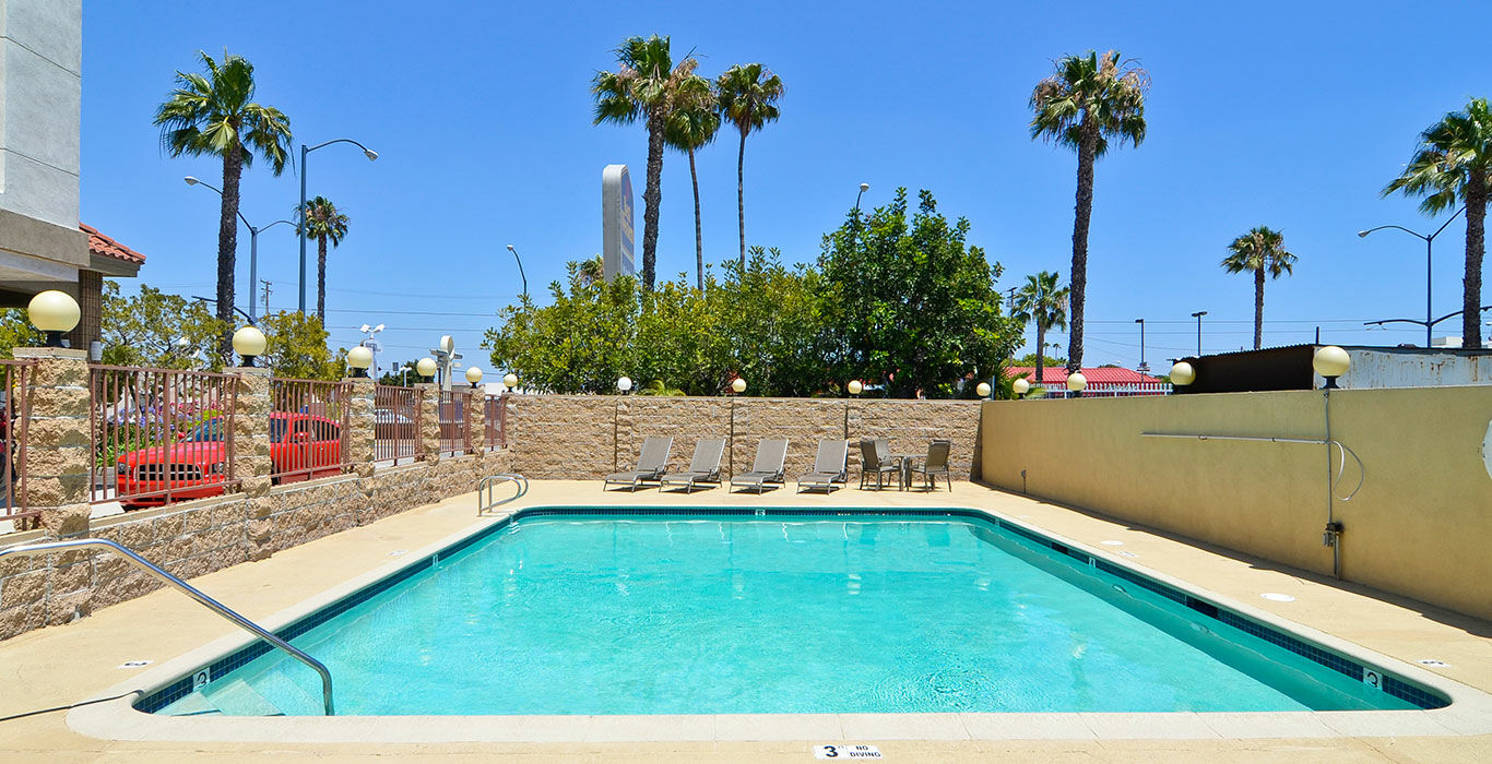 Best Western Of Long Beach Exteriér fotografie